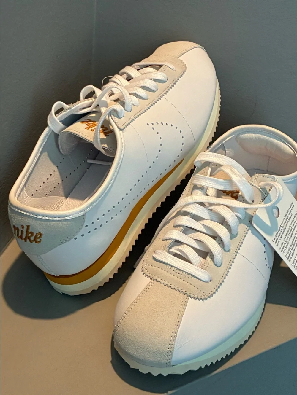 NIKE CORTEZ Leather - size 9